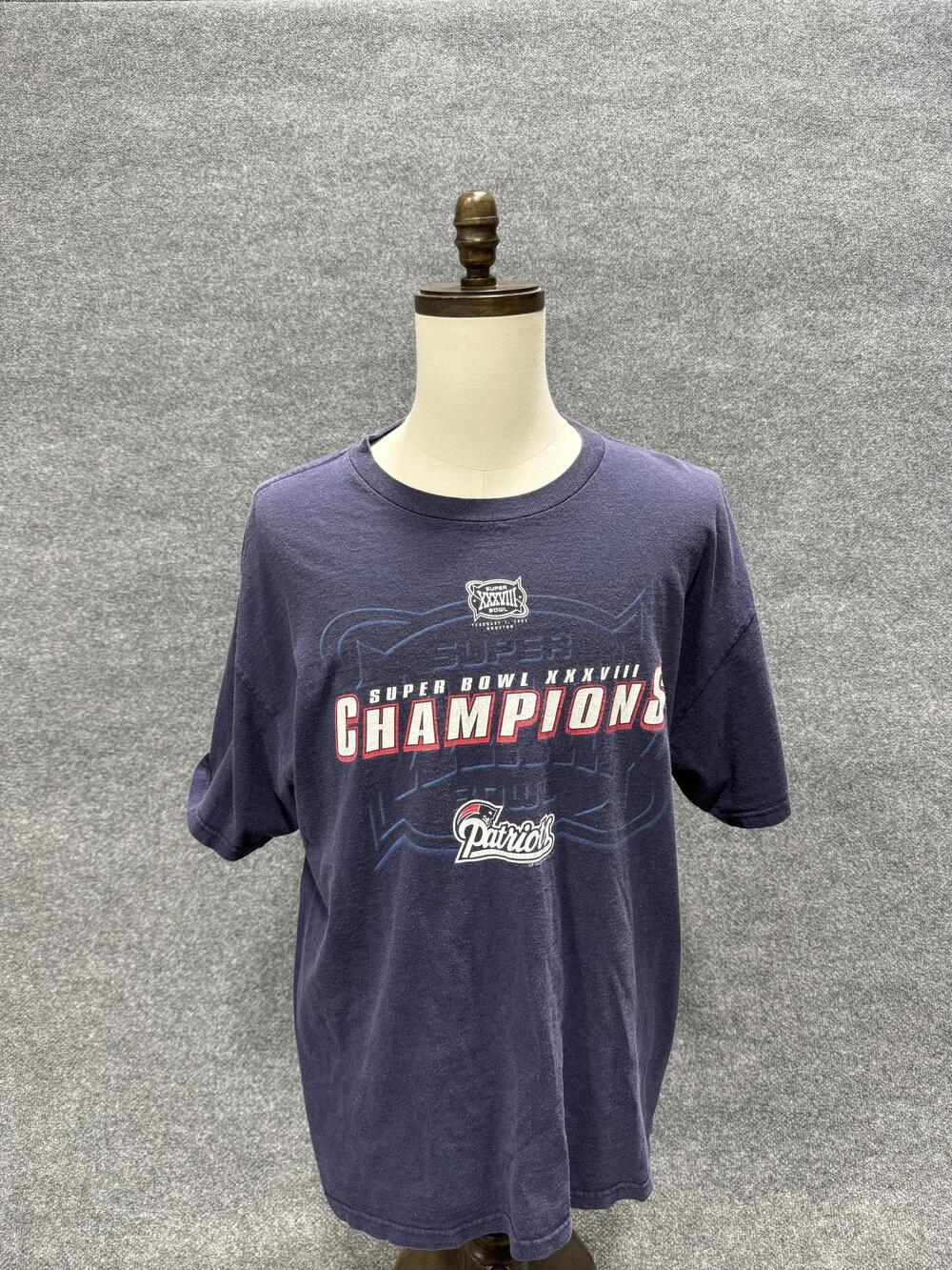 Vintage New England Patriots Shirt Mens Large Blue NFL Super Bowl XXXVIII Champs
